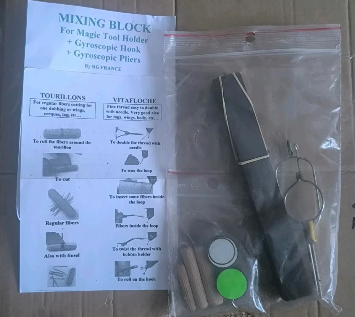 Fly tying mixing block RG France dubbing threads - Image 1