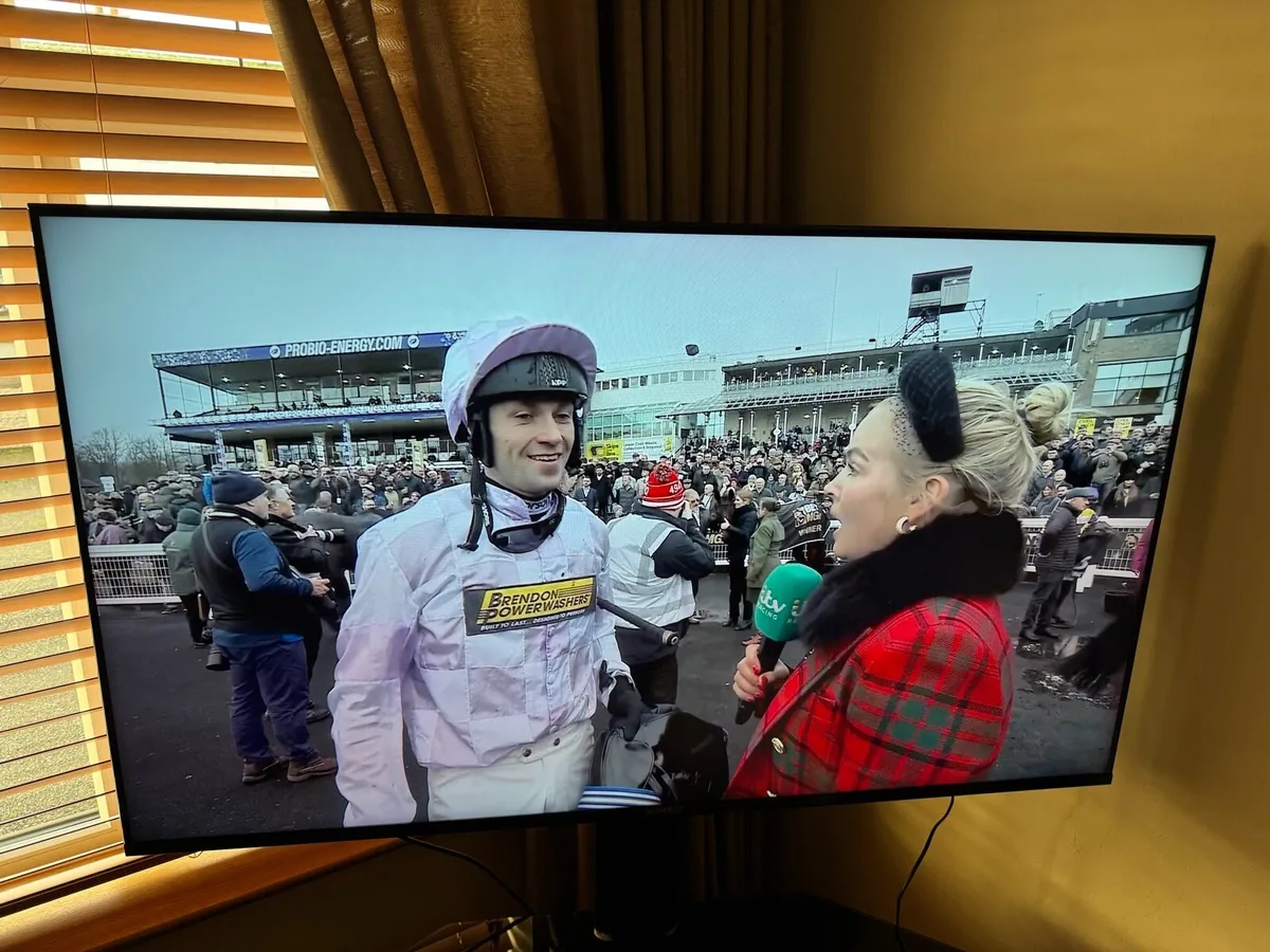 Sony Bravia 55” 4K UHD TV with Stand - Image 2