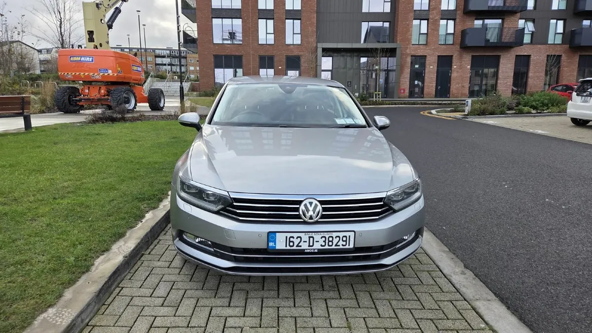 Volkswagen Passat 2016 - Image 1