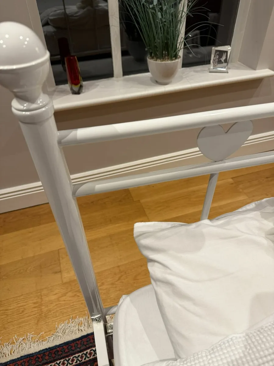 Surperb Next Girls Bed & Next Mattress - Image 3