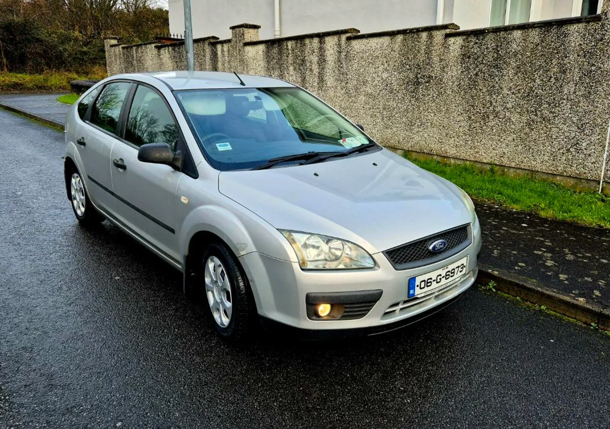 2006 FORD FOCUS 1.4PETROL( LOW KMS ) - Image 2
