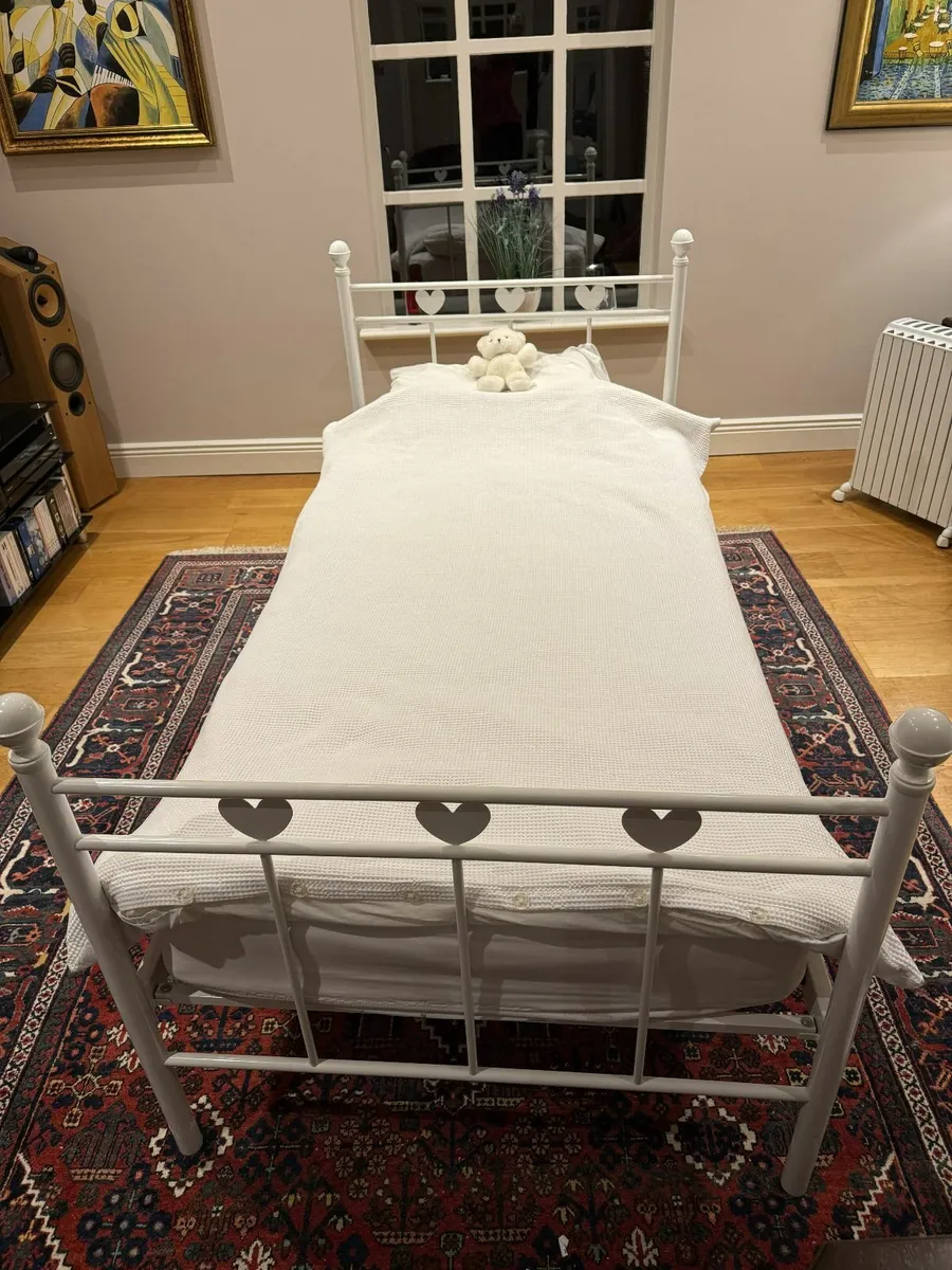 Surperb Next Girls Bed & Next Mattress - Image 4