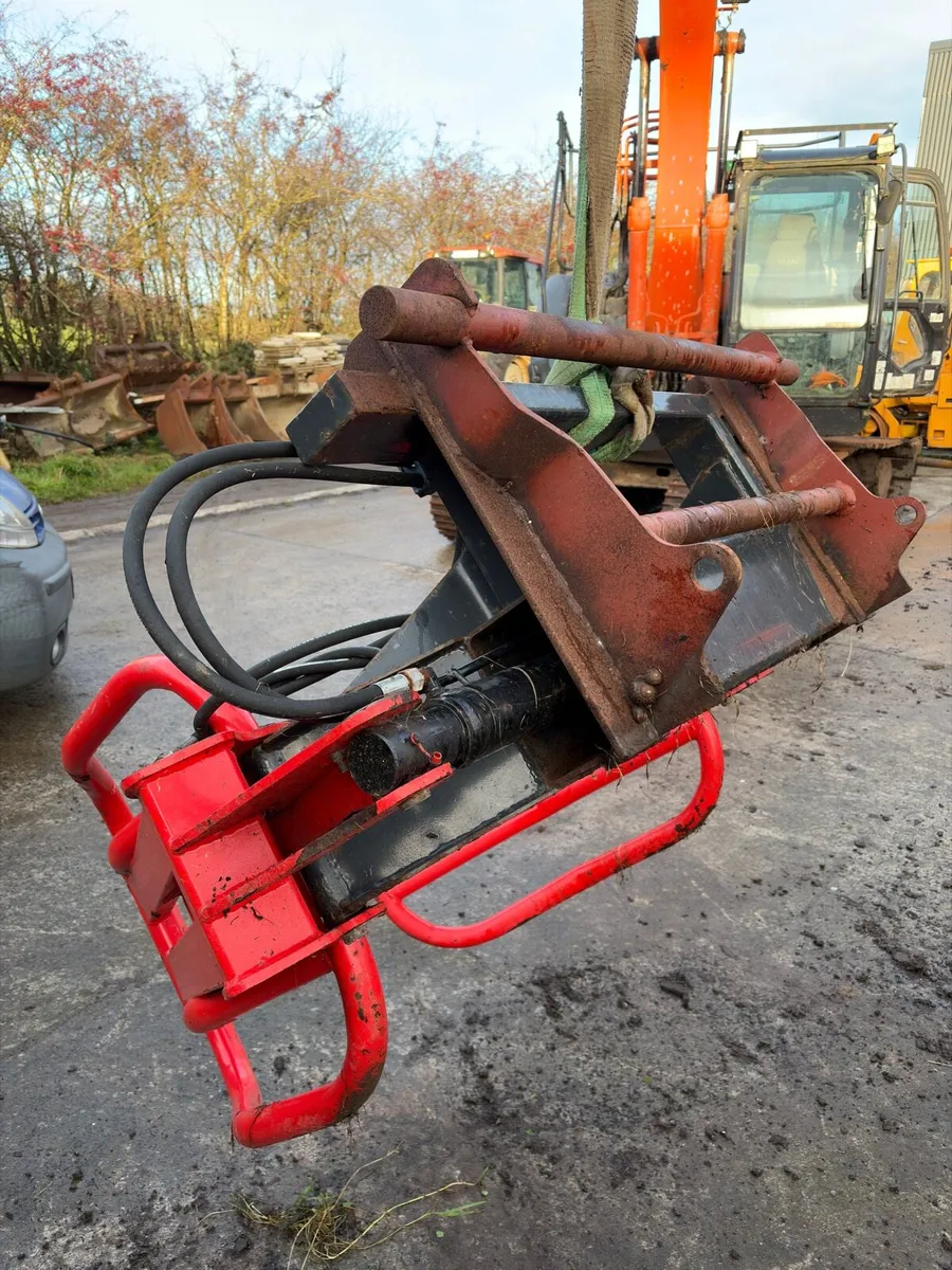 Soft Hand’s - MX loader brackets - Image 3