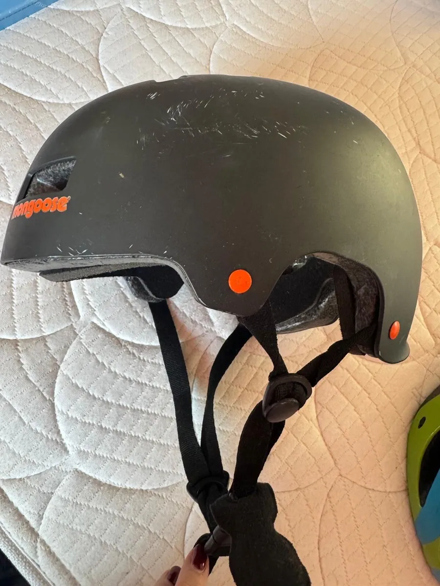 Kids bike helmets - Image 1