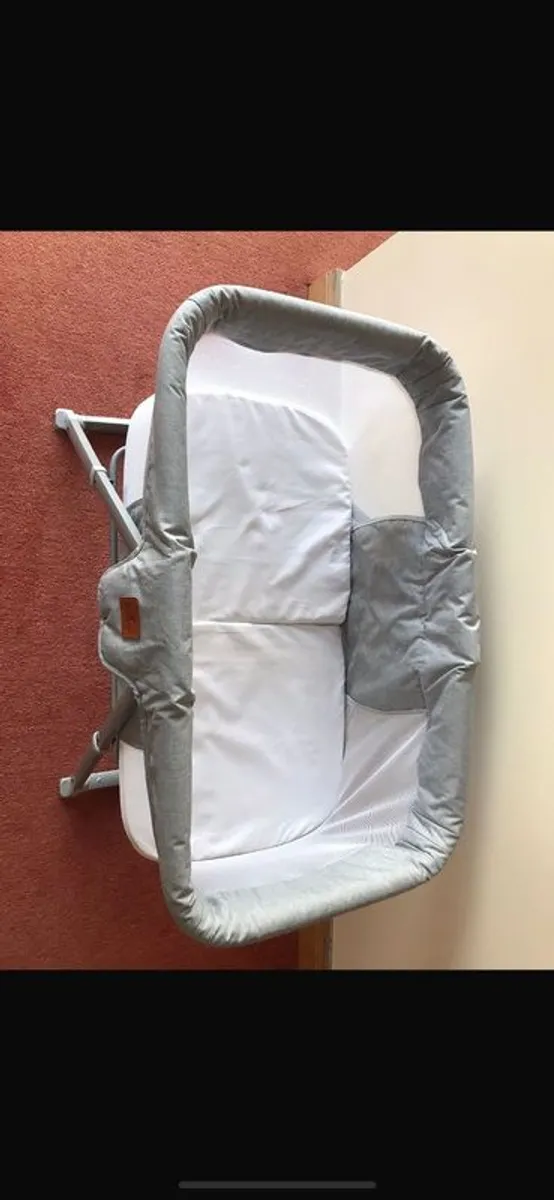 Next to me - Image 4