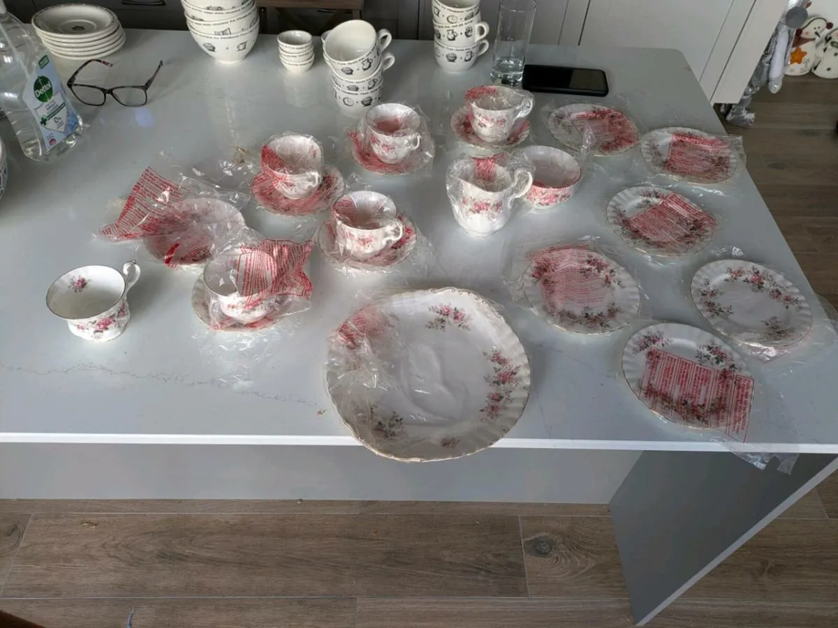 Lavender rose tea set - Image 2