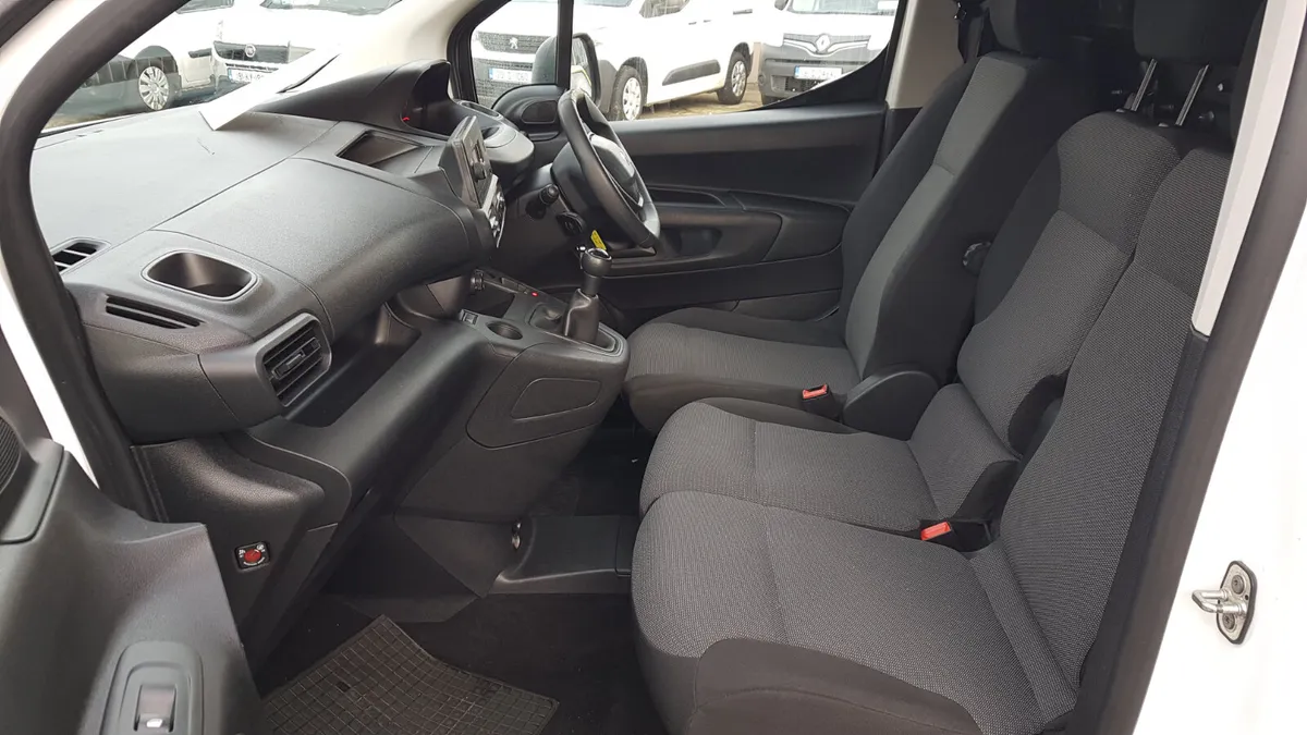 Peugeot Partner 2020 LOW KM VAT INVOICE - Image 4