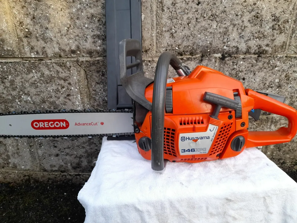 selling chainsaw - Image 1