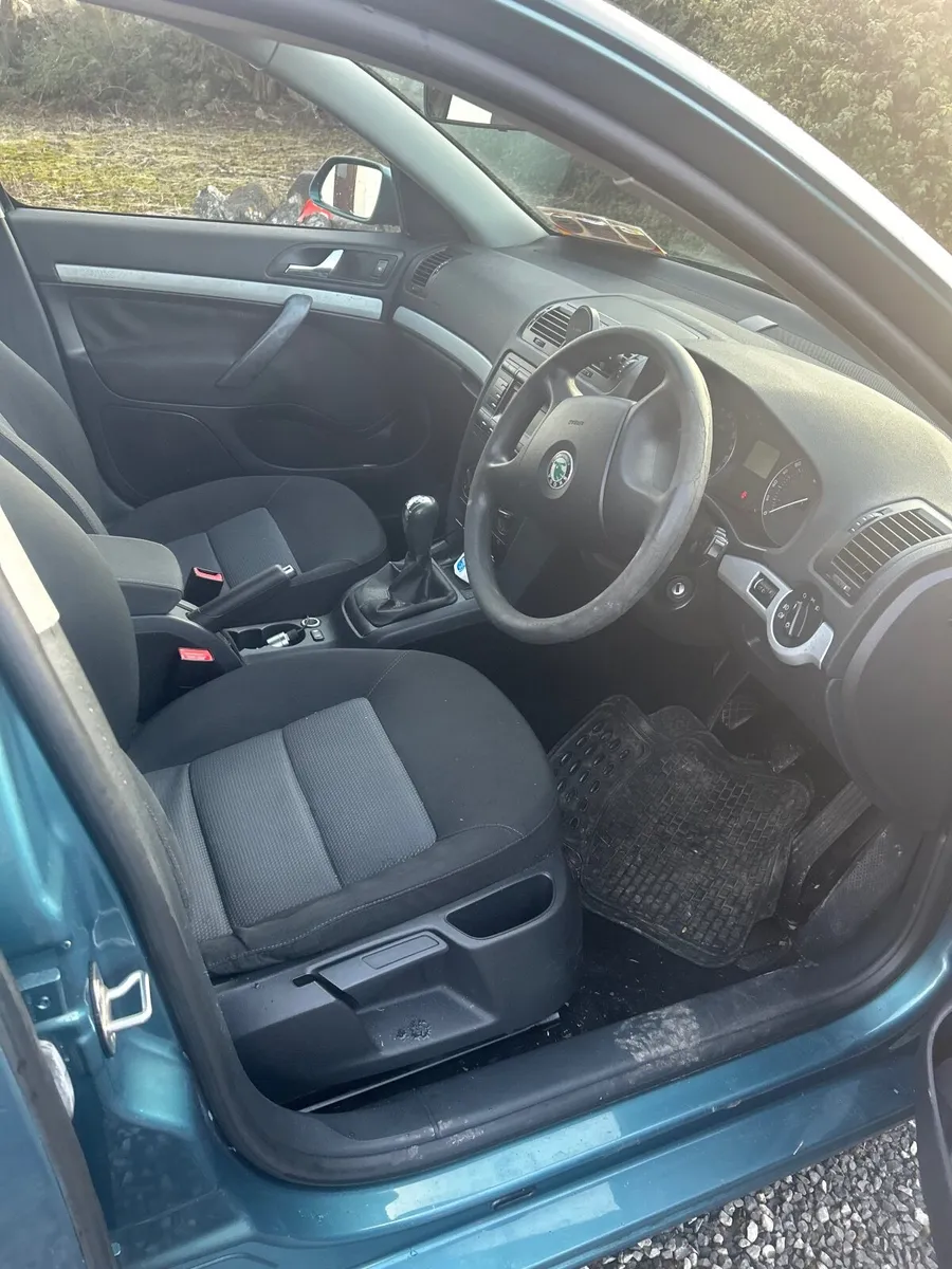 Skoda Octavia 2007 - Image 2