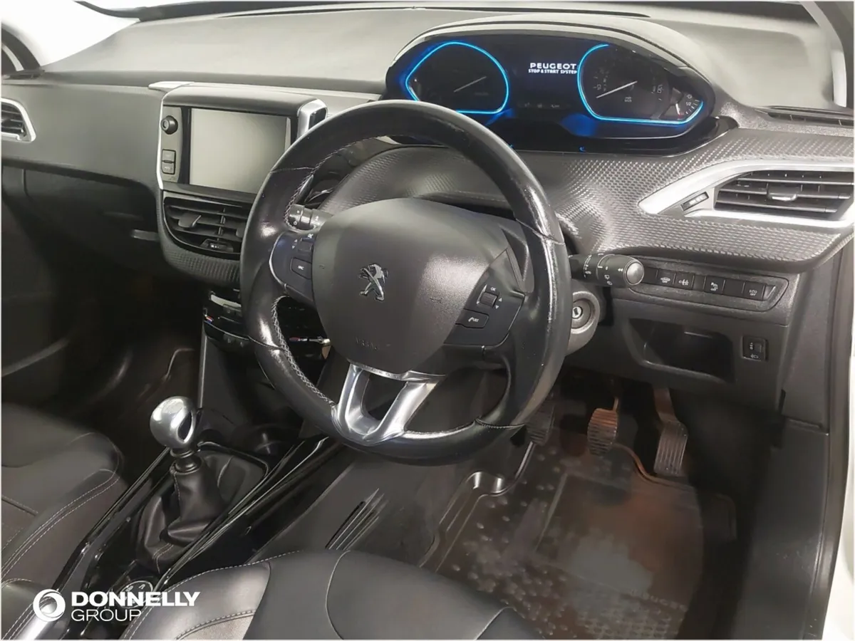 Peugeot 2008 Diesel Estate Allure - Image 4