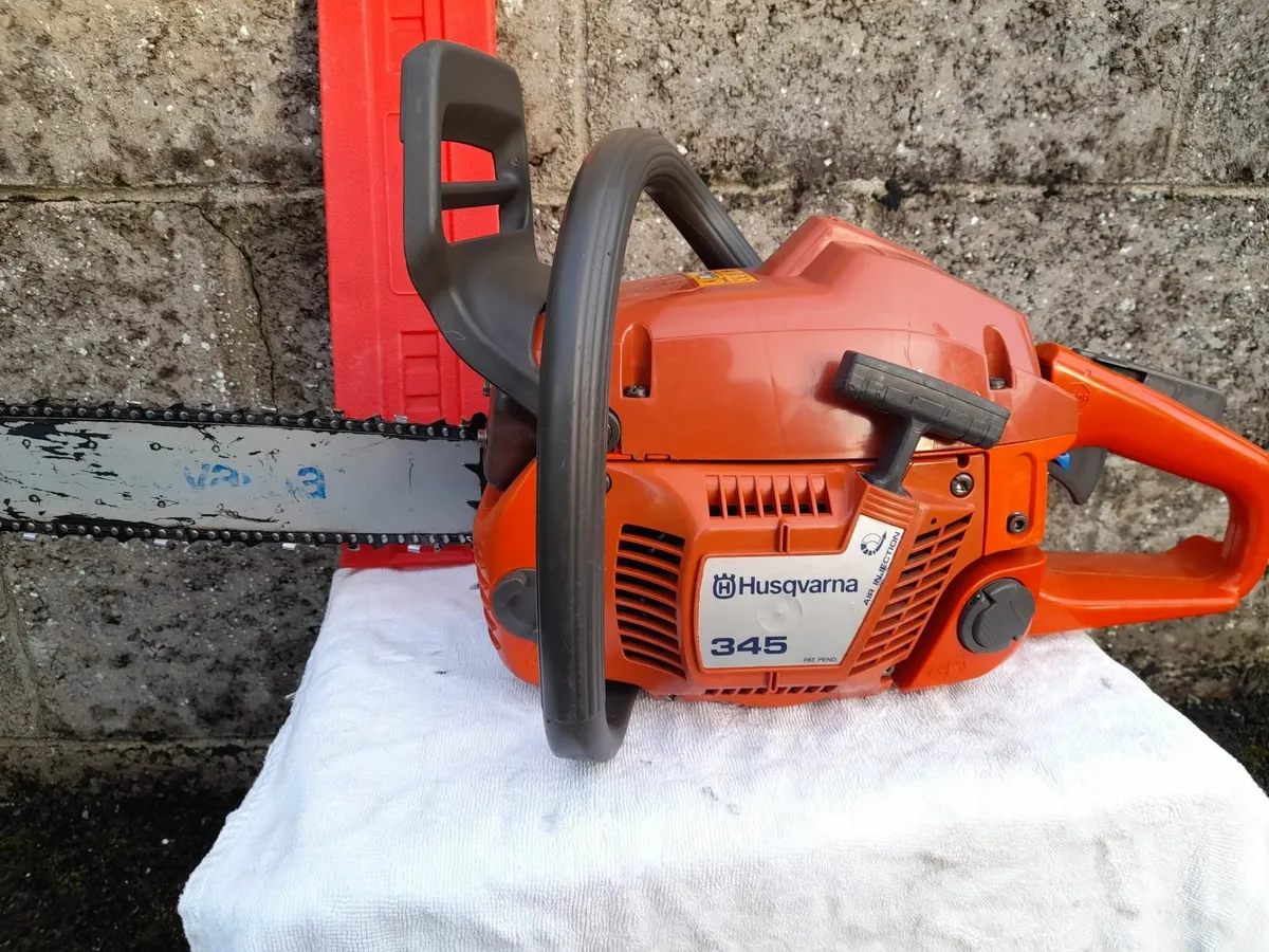 selling chainsaw - Image 1