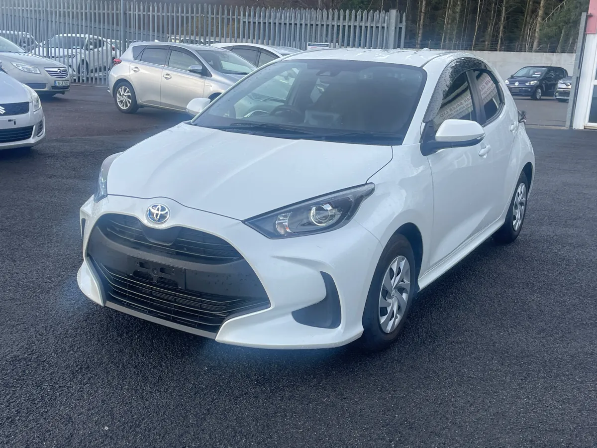 2020 Toyota Yaris - Image 3