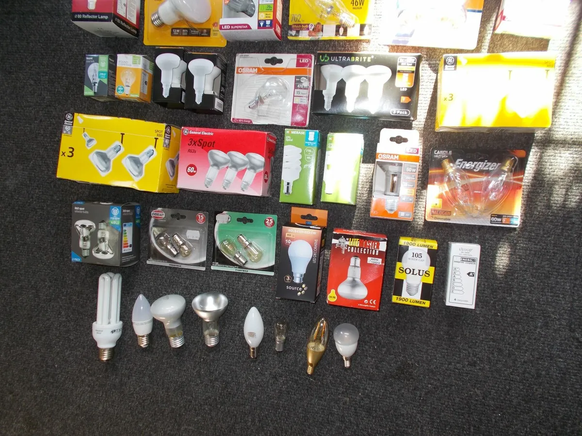 Job Lot of over 80 Household Bulbs - Image 3