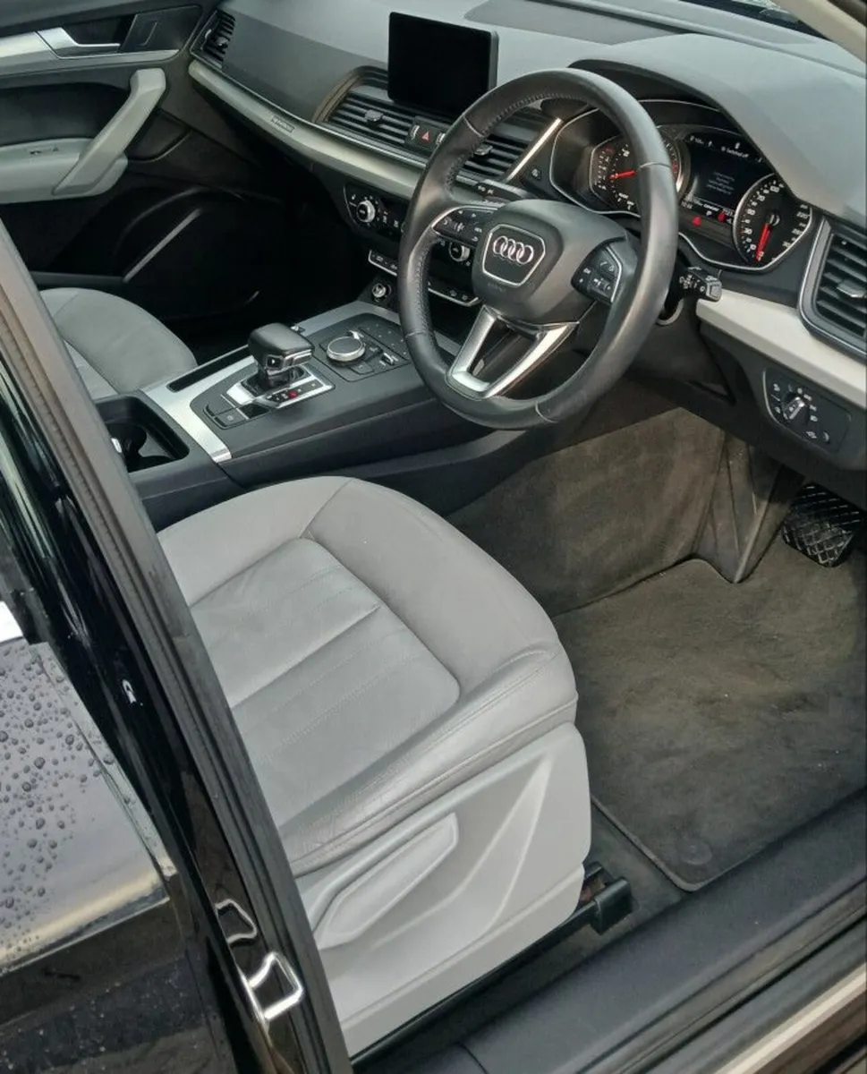Audi Q5 2.0TDI 190 S-Tronic quattro SE **PARKING S - Image 3