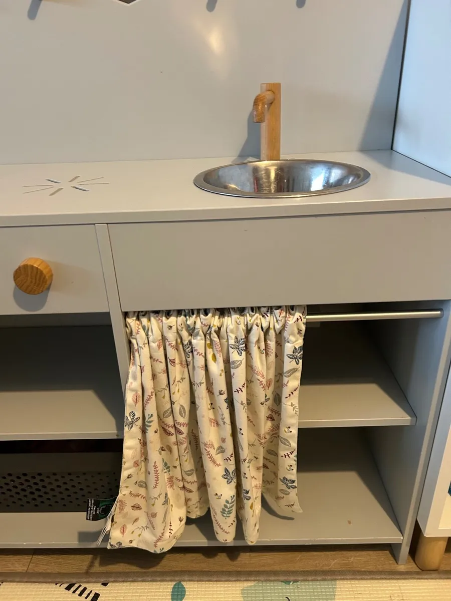 Toy kitchen - Image 2
