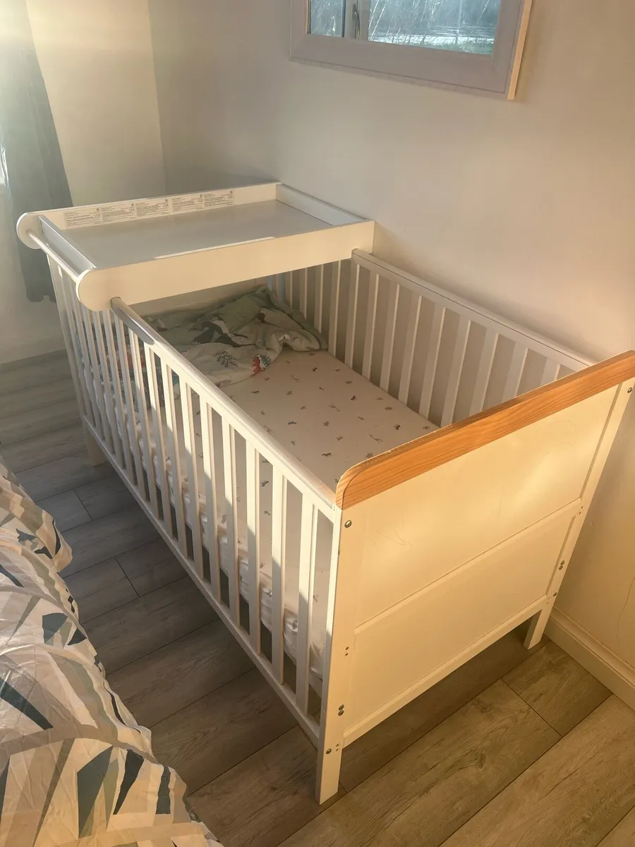 Baby Bed - Image 1
