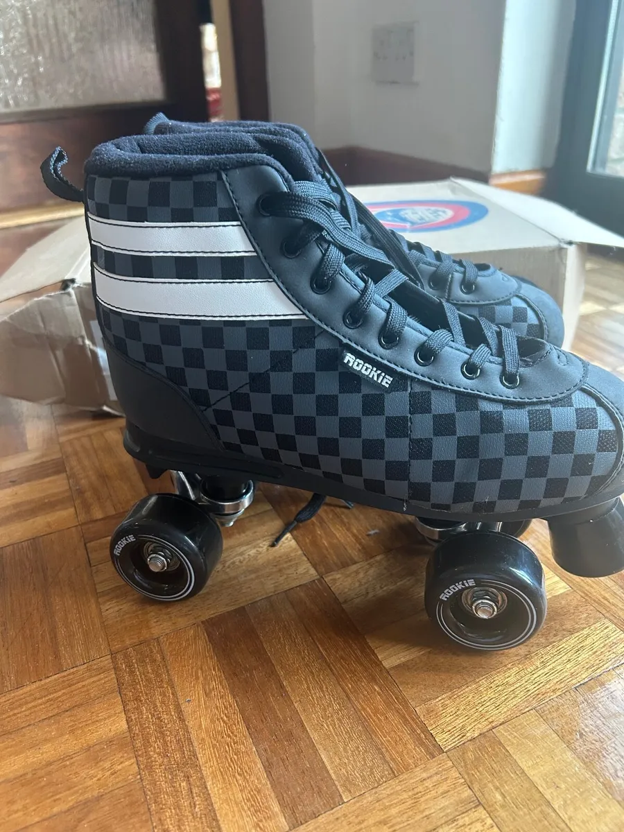 Kids Roller Skates - Image 1
