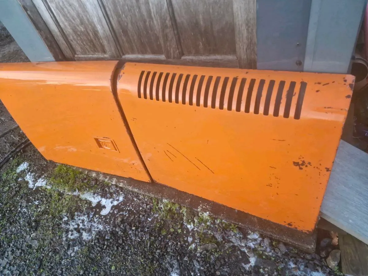 Genuine hitachi zx210-1 doors - Image 2