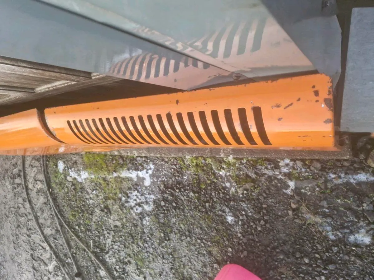 Genuine hitachi zx210-1 doors - Image 3