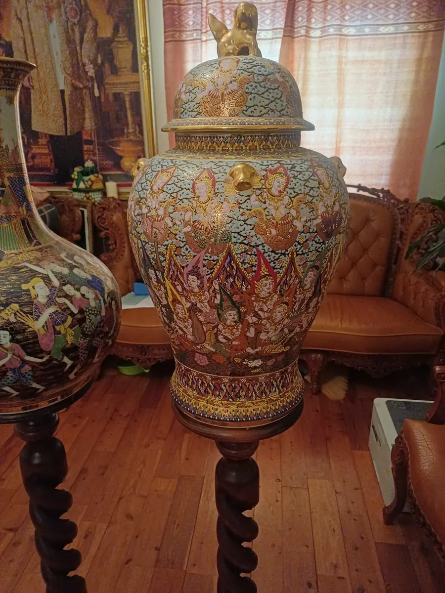 Porcelain vases,and hand carved teak - Image 2