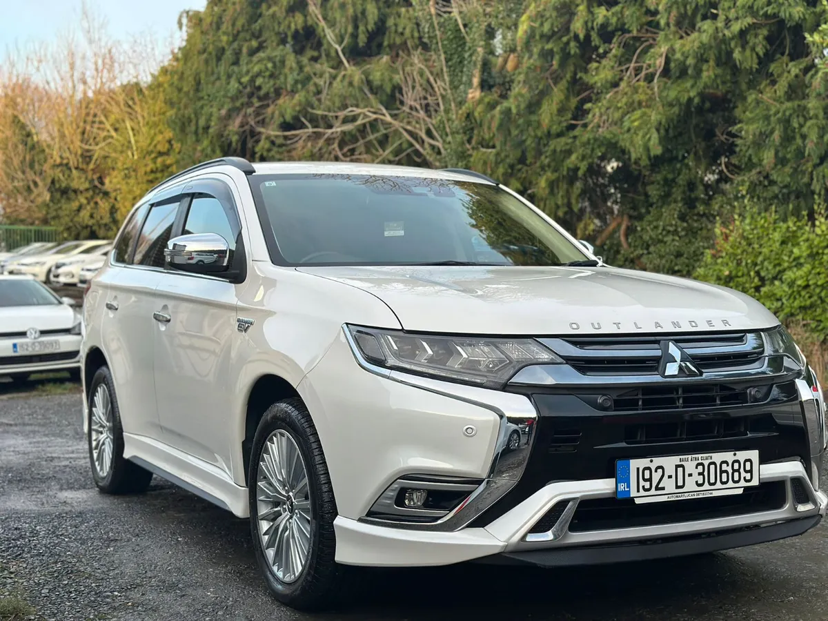 Mitsubishi Outlander 2019 2.4 Plug In Hybrid - Image 2