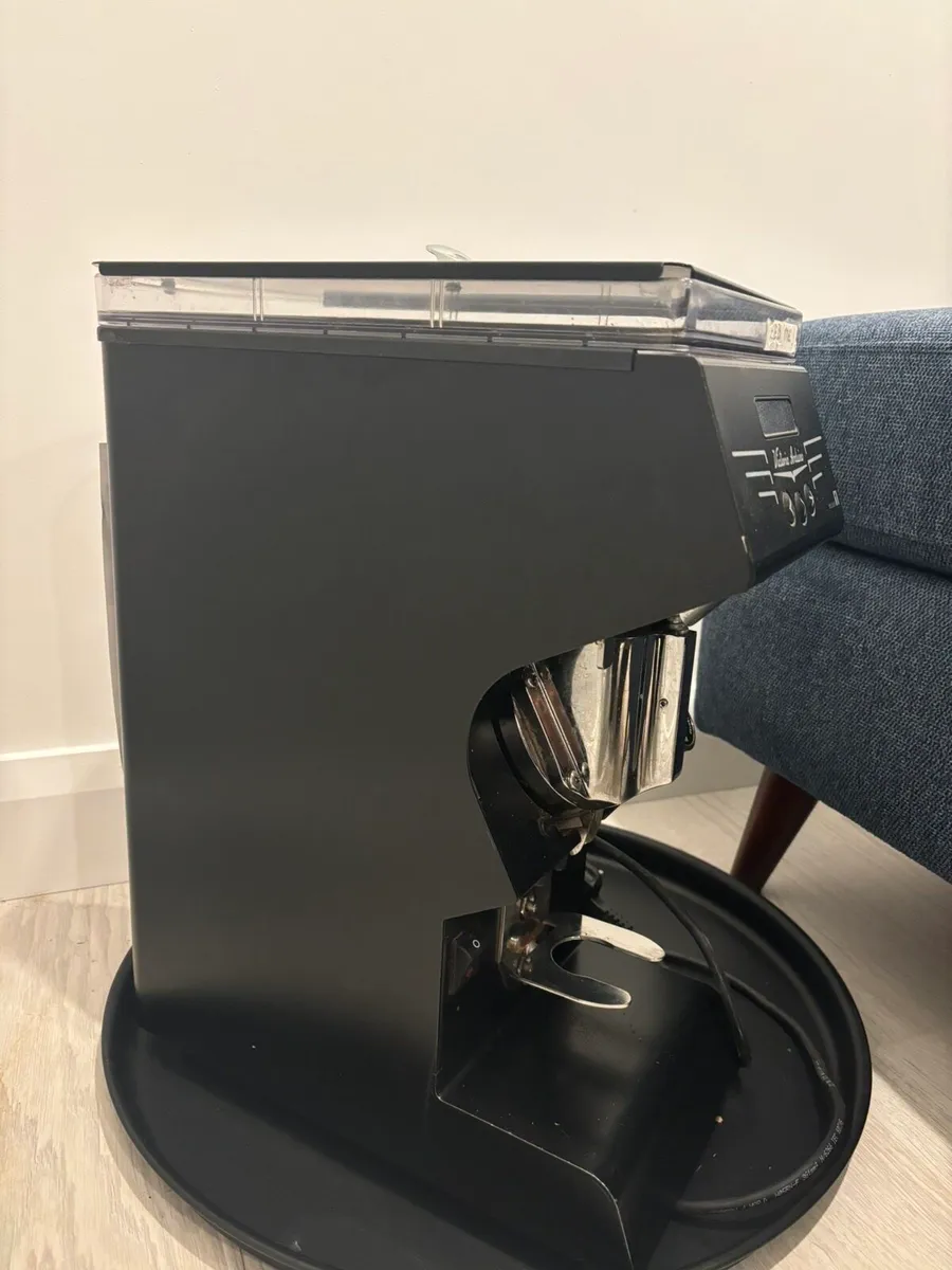 Victoria Arduino Mythos One prof coffee grinder - Image 3