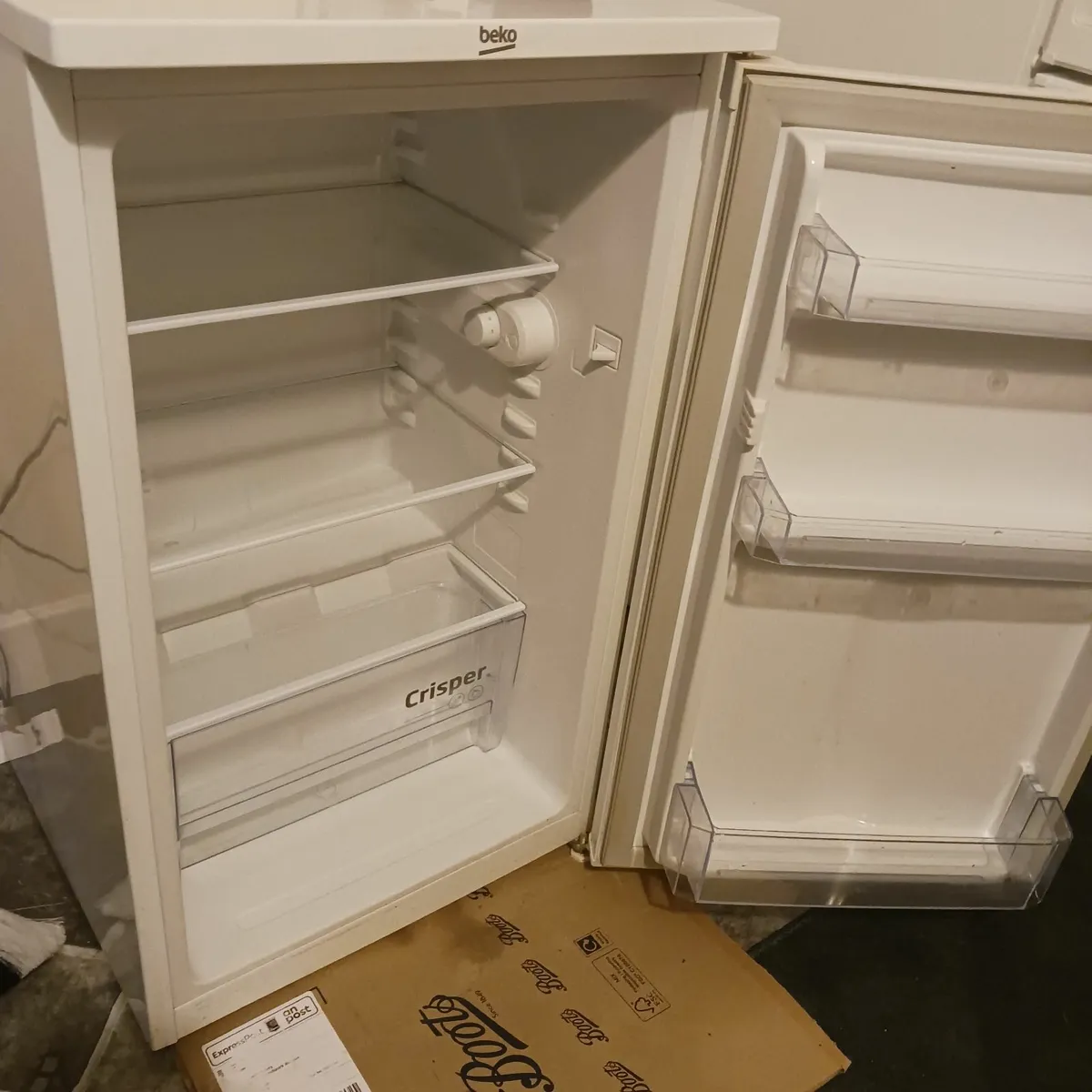 Beko undercounter fridge - Image 1