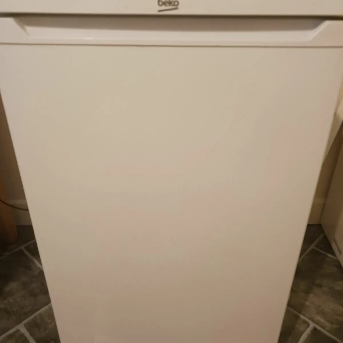 Beko undercounter fridge - Image 2
