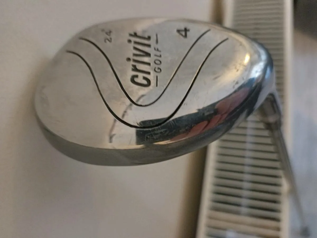 Crivit golf 4 wood. Right handed club. - Image 3