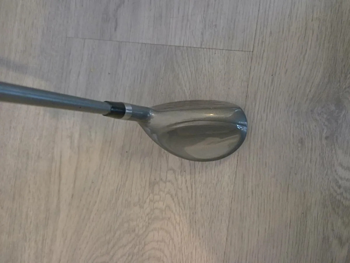 Crivit golf 4 wood. Right handed club. - Image 4