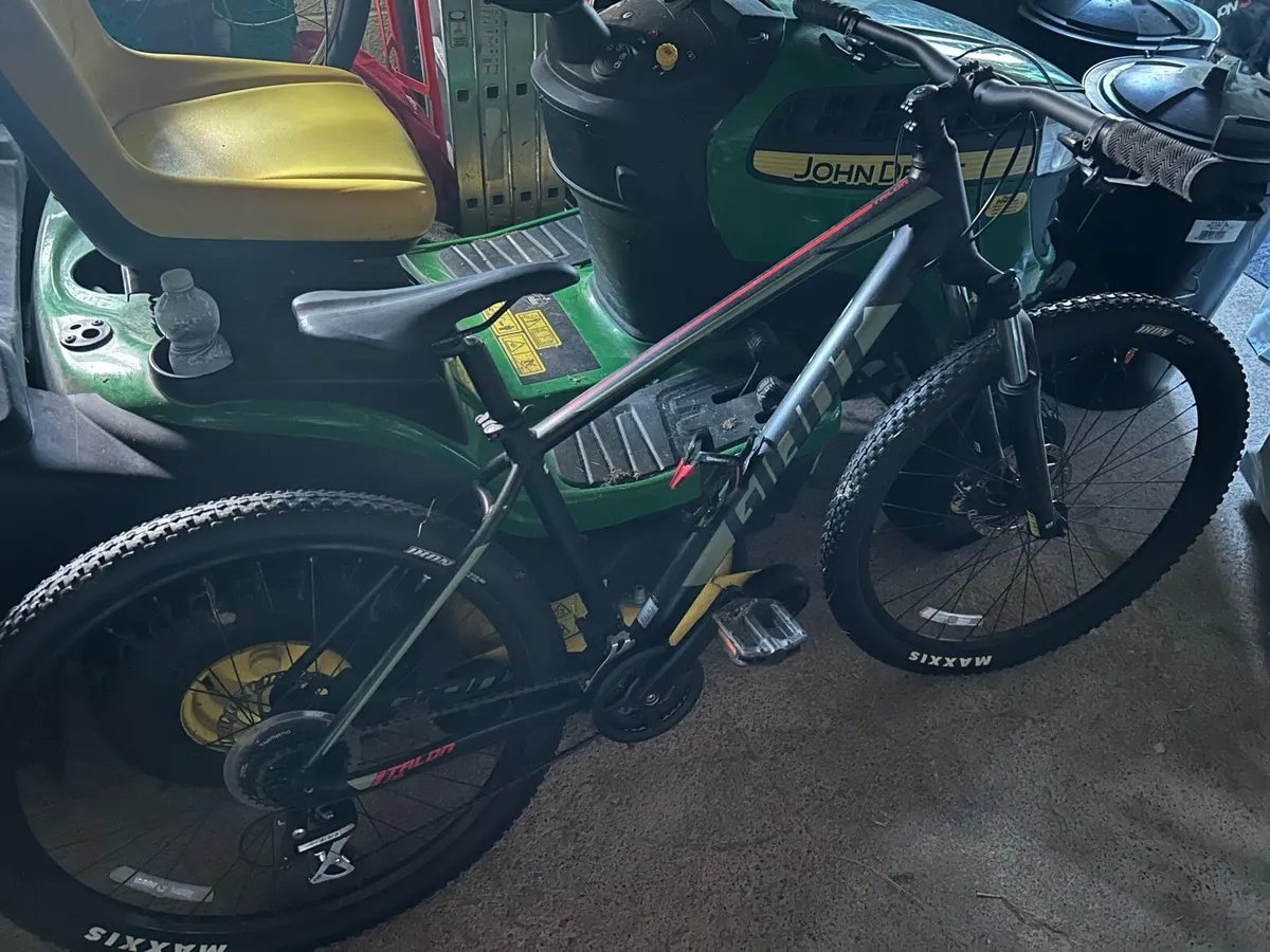 Giant Talon 3 27.5 (M)