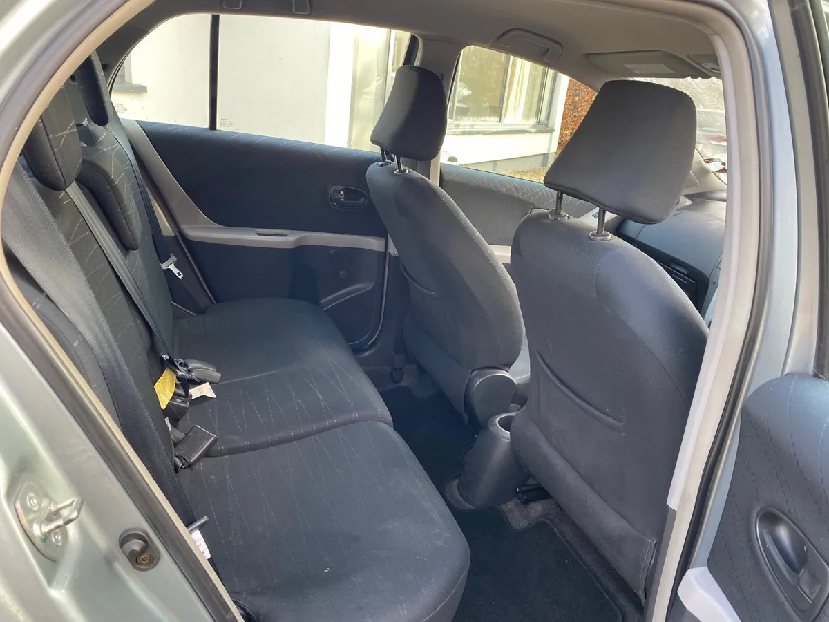 Toyota Yaris 2007 - Image 3