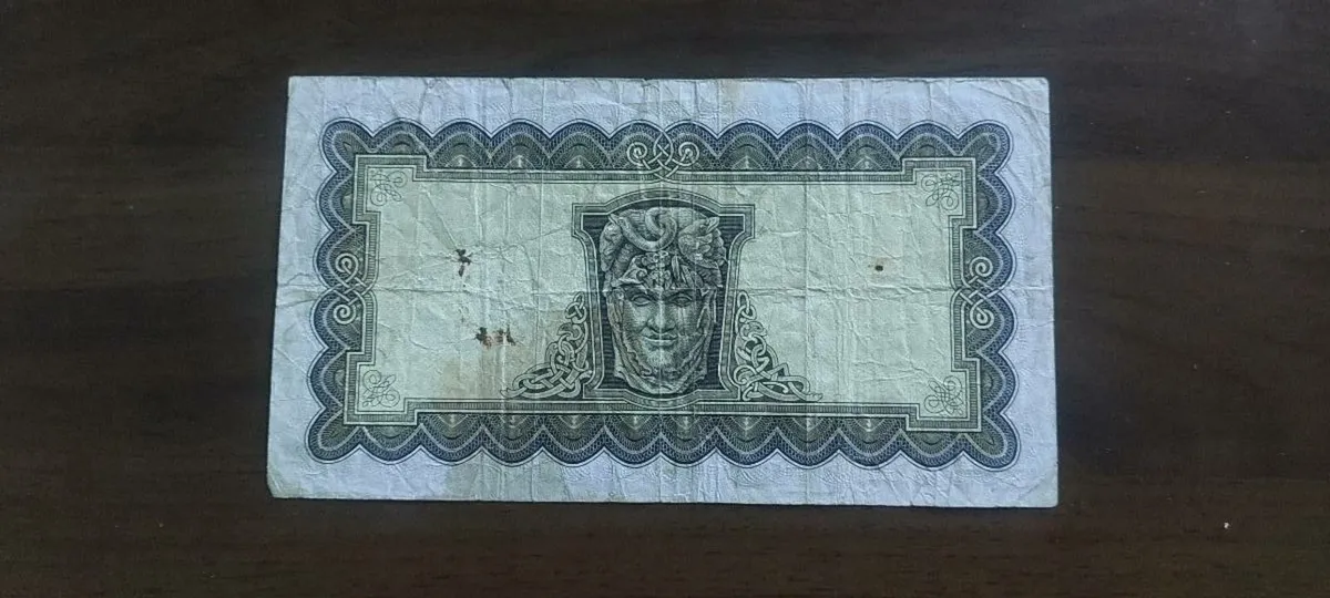 Irish Lady Lavery Banknote Lot 1970s £1 & £5 Not - Image 4