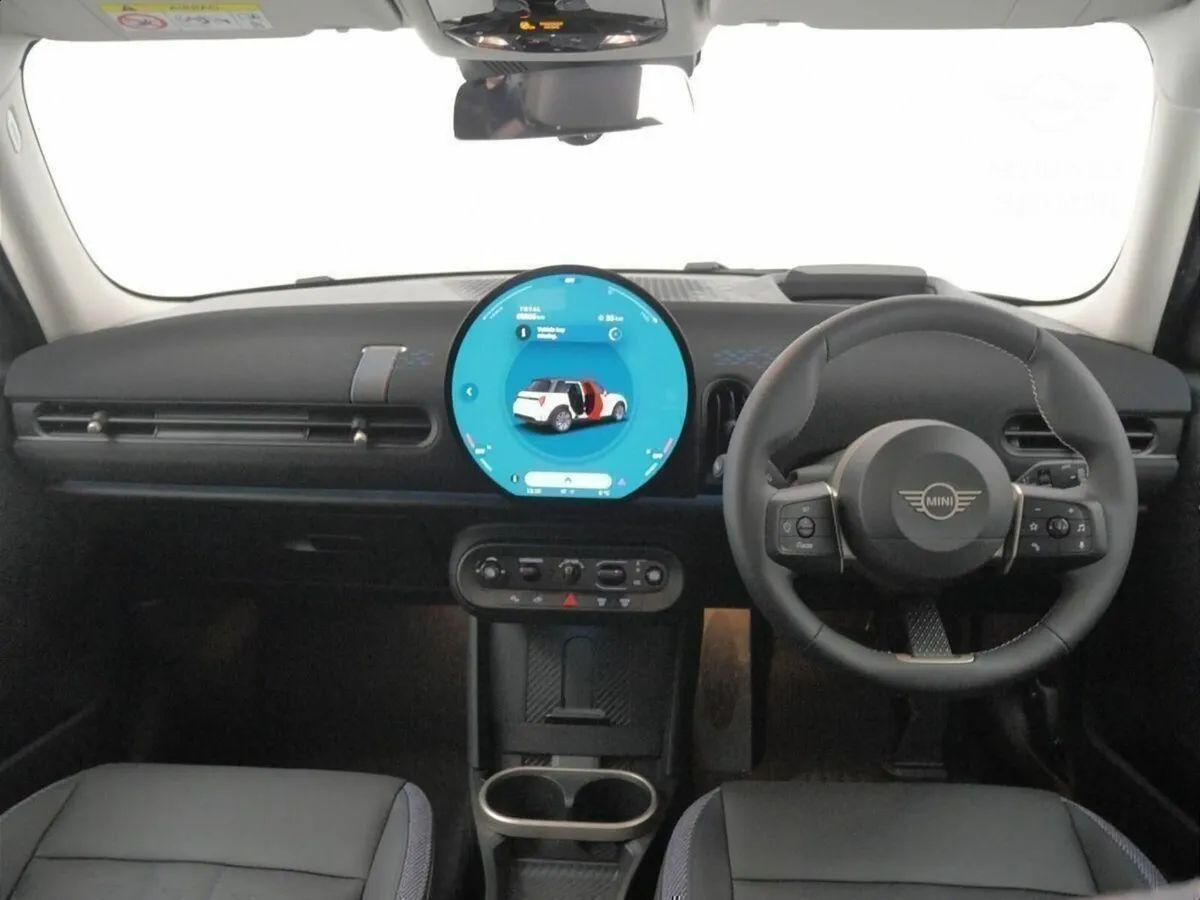 Mini Cooper Cooper C 5 Door - Image 4