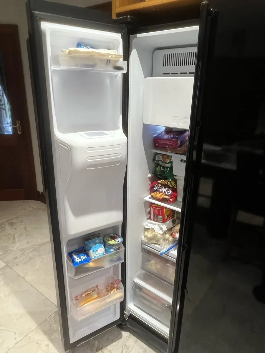 Samsung American Fridge Freezer - Image 3