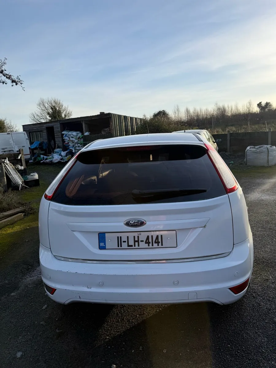 White Ford Focus 2011 NCT 11/26 - Image 3