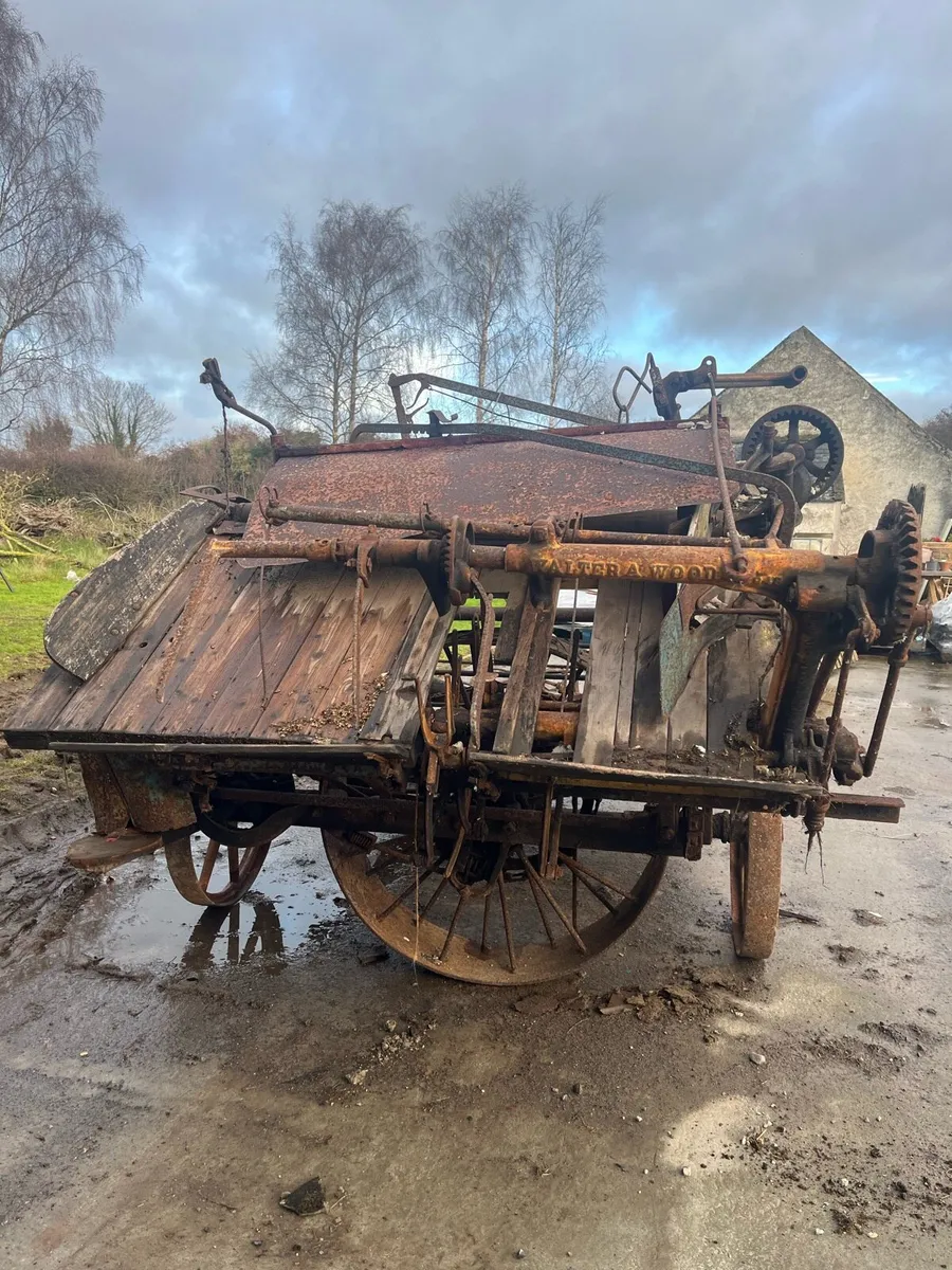 Vintage Binders x2 - Image 2