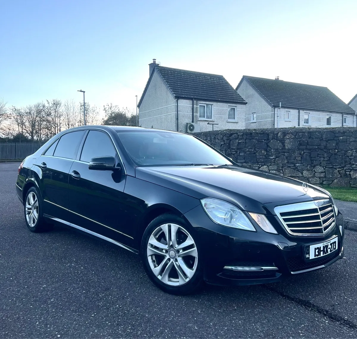 MERCEDES E200 2013 NEW NCT & TAX LOW KM. - Image 2