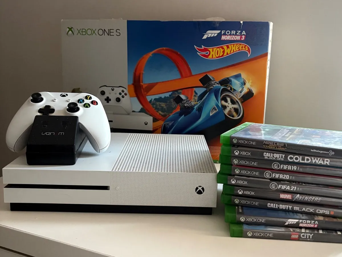 XBOX ONE S + games - Image 2