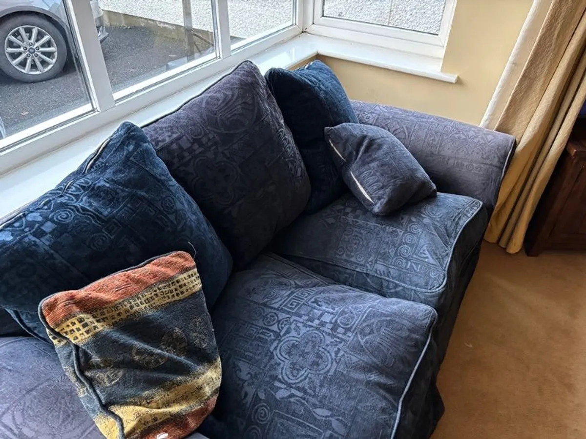 2 plus 1 sofa and arm chair - Image 2