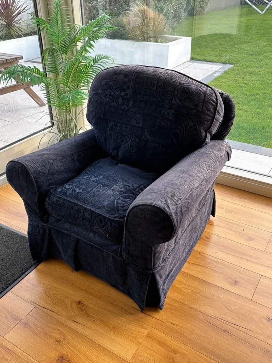 2 plus 1 sofa and arm chair - Image 4