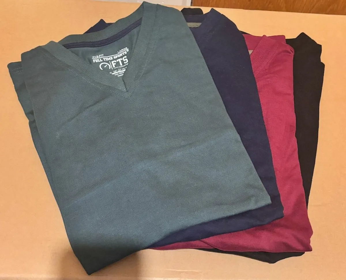4x Long sleeve T-Shirts (L) - Image 1