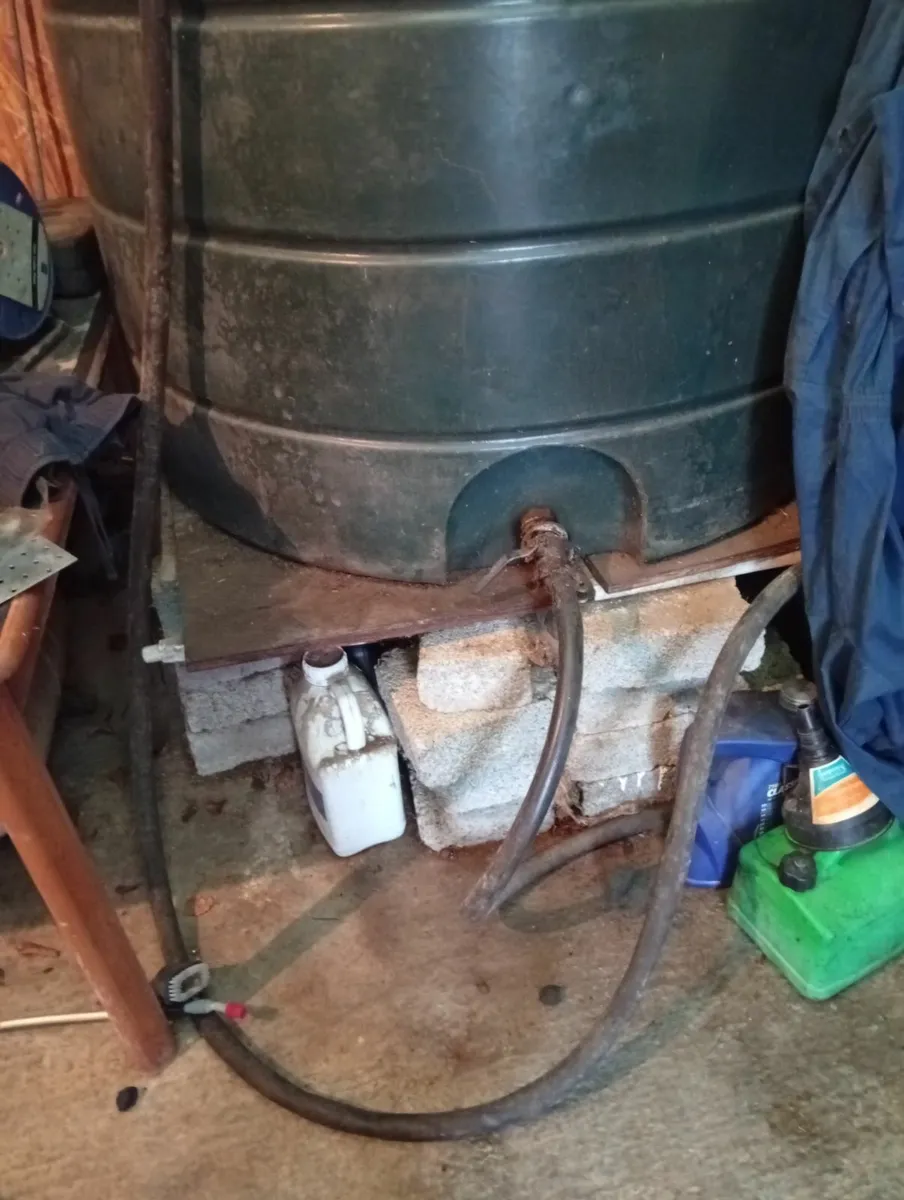 Oil Tank 1360 Litre with Hose and Nozzle - Image 2