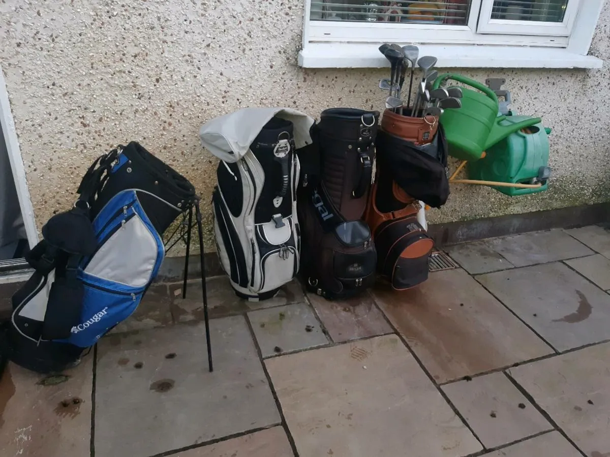 Few old bags Lot and few old clubs Sell as lot - Image 1