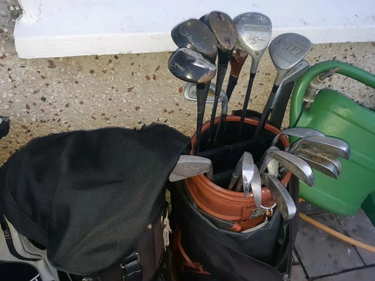 Few old bags Lot and few old clubs Sell as lot - Image 3