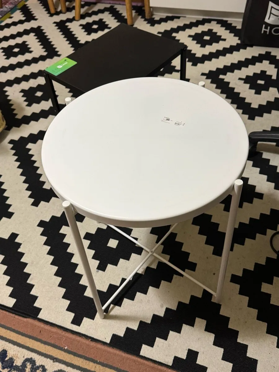 Tray table - Image 2