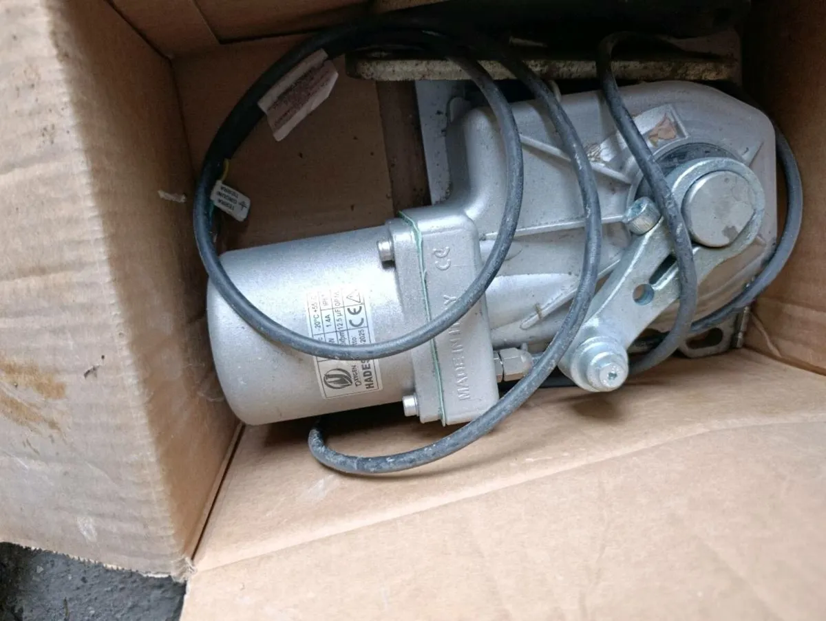 Complete 230 volt underground gate kit brand new n - Image 3