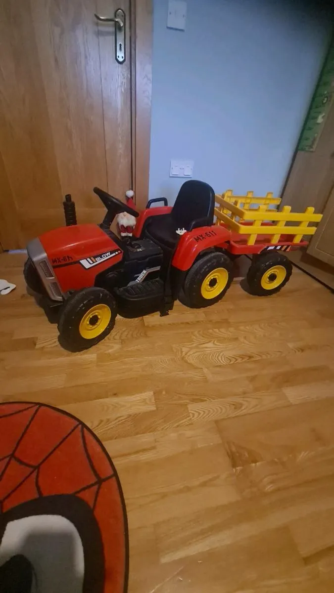 Toys electric tractor