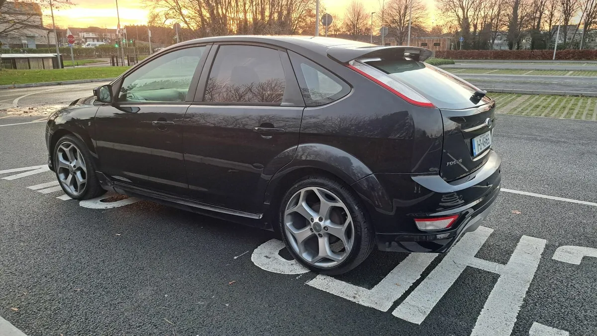 Ford Focus 2011 - Image 4