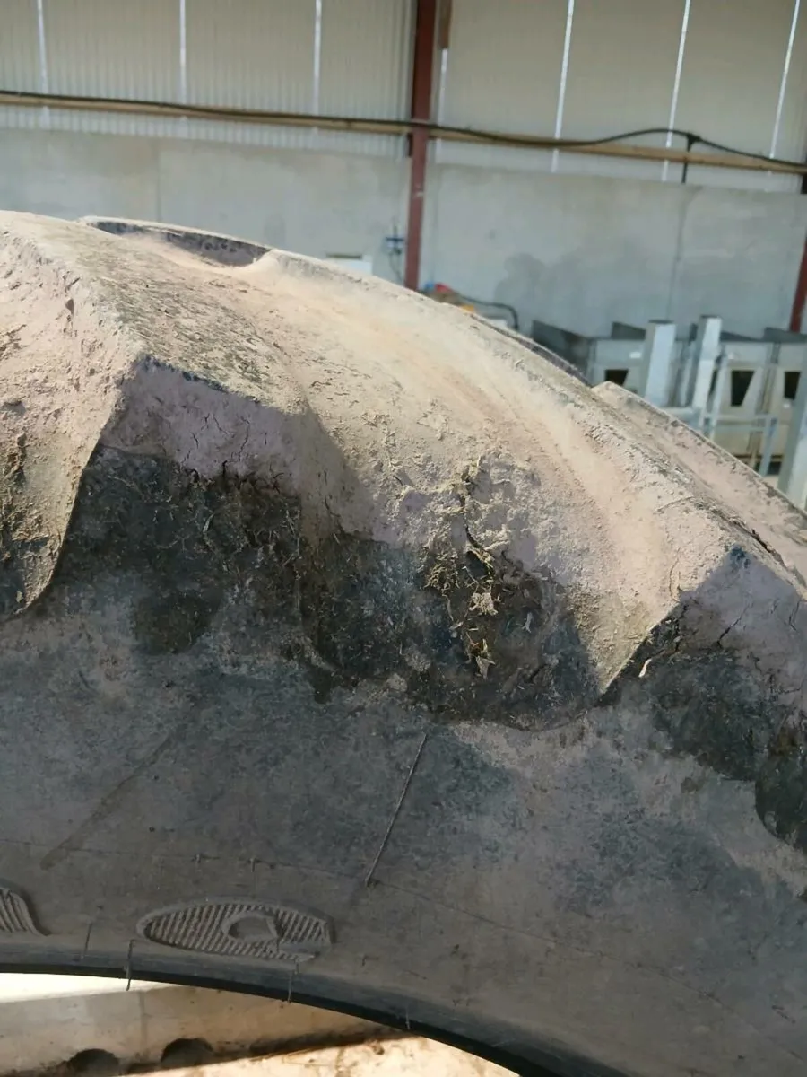 Set of firestone tyres for sale - Image 4